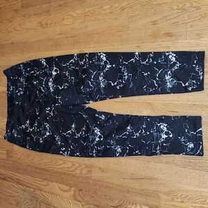 Popfit Black and White Marble Print Leggings